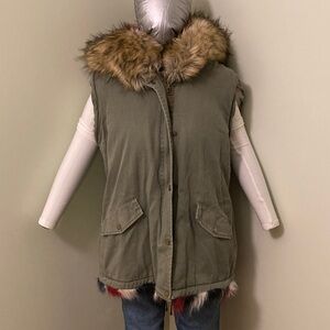 Olive Green Fur-Trimmed Vest for Women